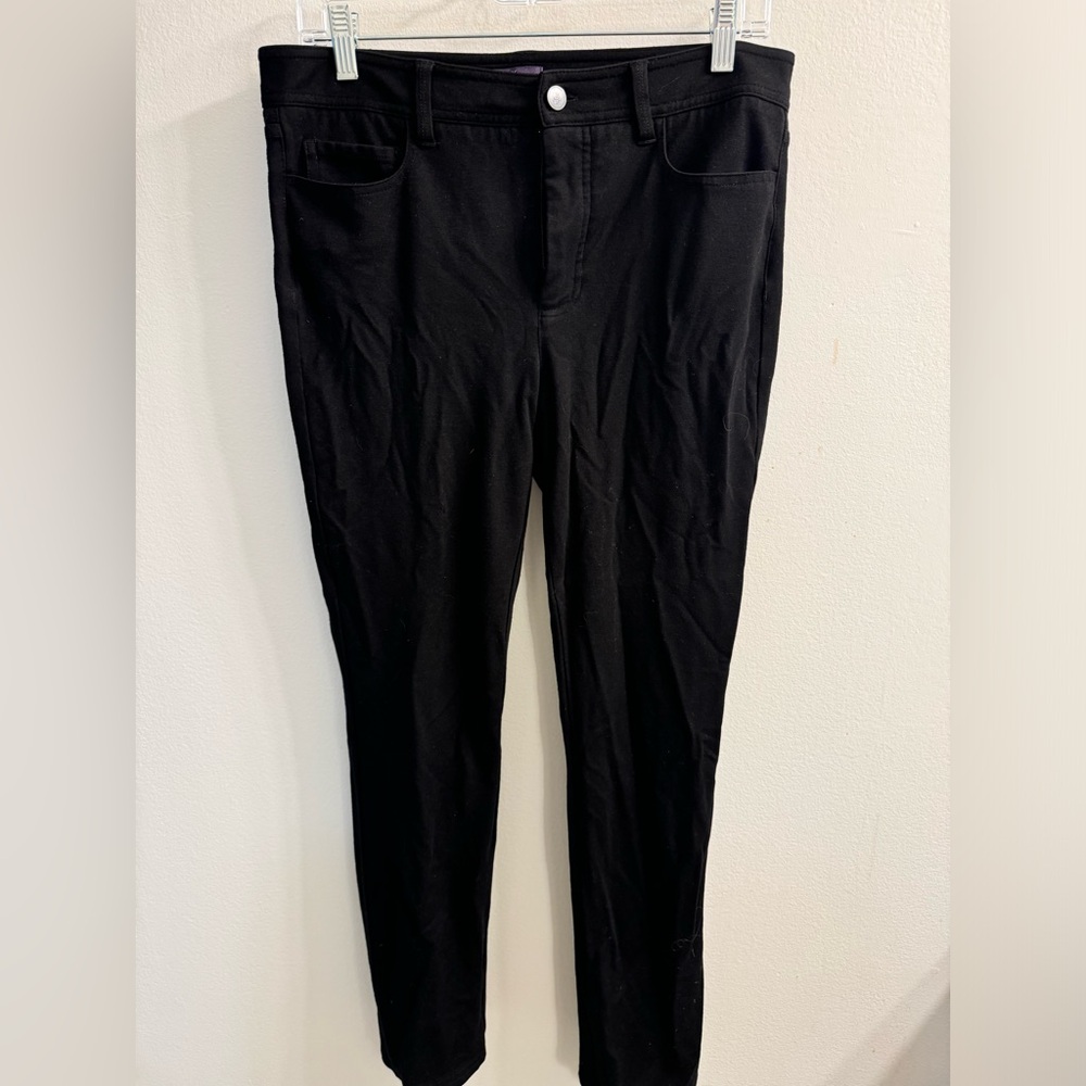 EUC NYDJ skinny jeans in black; size 8P; great quality and no signs of wear!